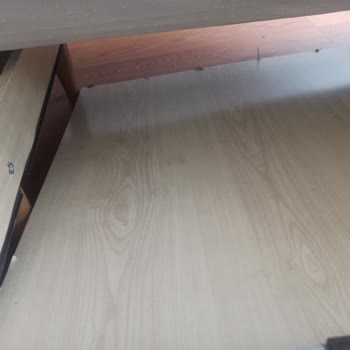 Kanepe Sandığı Düşerek Açılmıyor Ve Yastıklar Uyuşmuyor