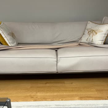 Kelebek Mobilya Armin Koltuk Takımında Tekrarlayan Çökme Ve Renk Solması, Servis Yanıtı Yok