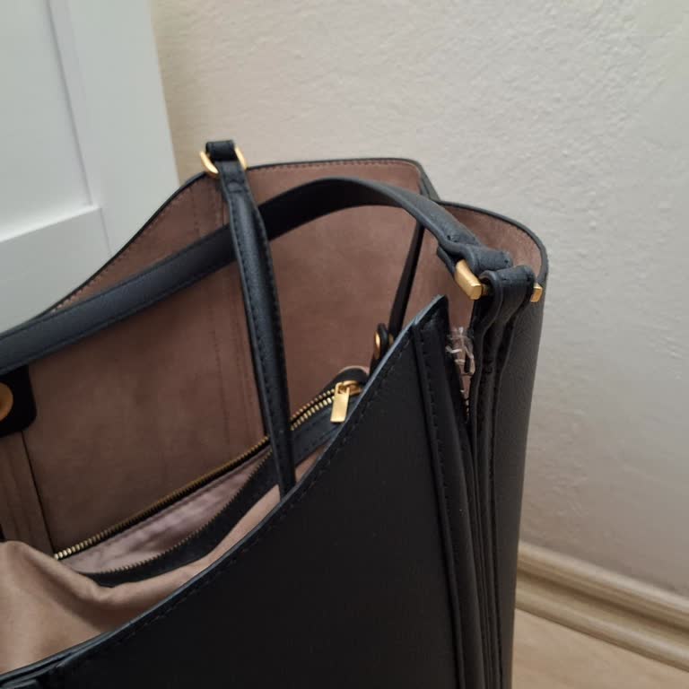 Zara Çantasının Dikiş Sorunu Ve İade Talebi