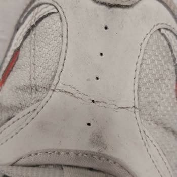 Kısa Sürede Kırılan Ve Renk Atan Skechers Ayakkabılar İçin Ürün Değişim Talebi