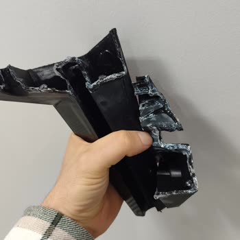 Kırık Koltuk Ayağı Ve Yanıltıcı Sıfır Teslimatı