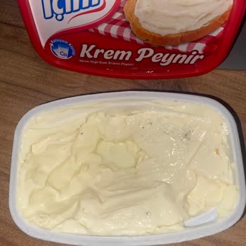 İçim Krem Peynir Küflendi, Son Kullanma Tarihi Henüz Geçmedi