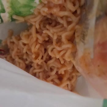 Knorr Noodle'da Rutubet Ve Plastik Kokusu: Ürün Değişimi Ve İade Talebi