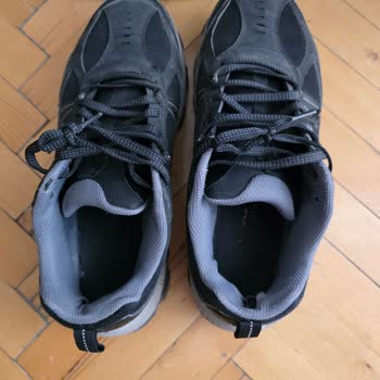 Skechers Ayakkabılarda Topuk Yırtılması Ve Mağazanın Çözüm Sunmaması