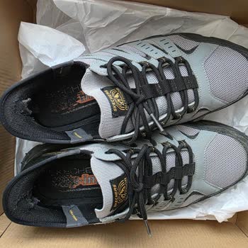 Skechers Ayakkabılarda Topuk Yırtılması Ve Mağazanın Çözüm Sunmaması