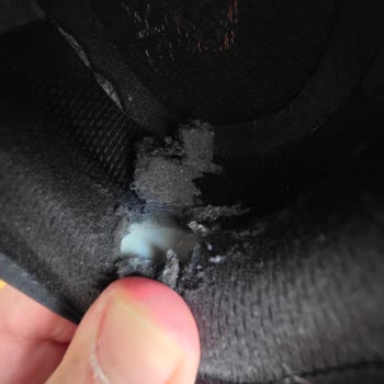 Skechers Ayakkabılarda Topuk Yırtılması Ve Mağazanın Çözüm Sunmaması