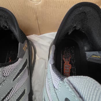 Skechers Ayakkabılarda Topuk Yırtılması Ve Mağazanın Çözüm Sunmaması