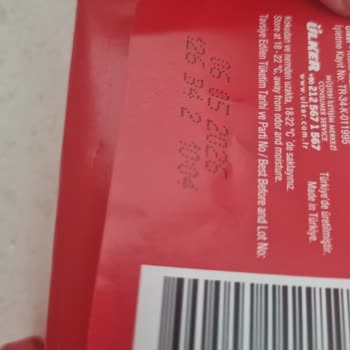 Ülker Sütlü Çikolata Son Kullanma Tarihine Rağmen Renk Değişikliği Ve Gıda Güvenliği Endişesi