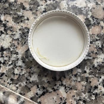 Ümraniye Gratis'te Bozuk Yüz Kremi Satışı Ve Değişim Talebi