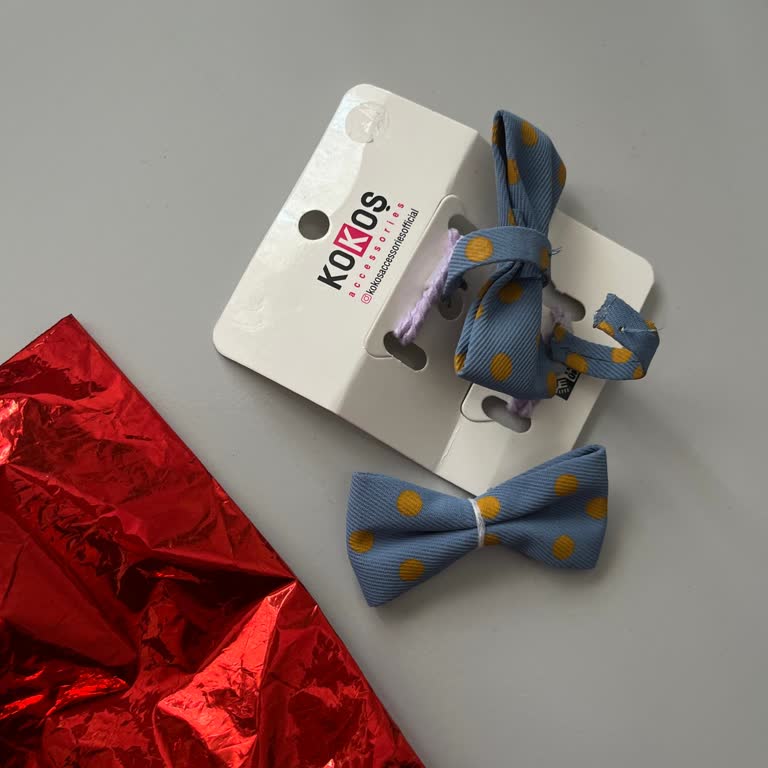 Kokoş Mağazasında Kırık Toka Ve Saygısız Üslup