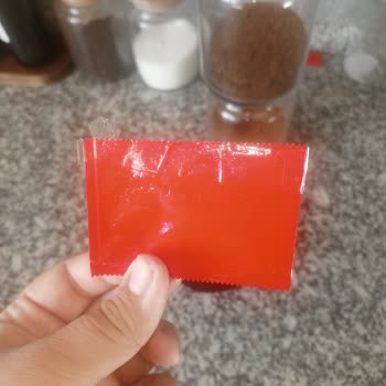 Açılmış Ve Yeniden Bantlanmış Sos Paketi Hijyen Sorunu