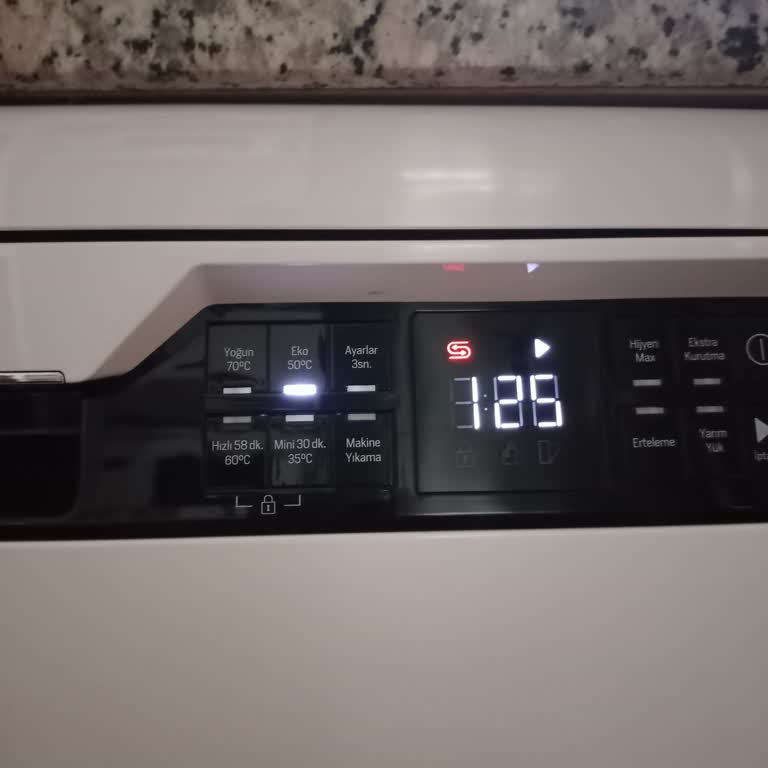 Arçelik Bulaşık Makinesinde Kırmızı Işık Ne Anlama Geliyor?