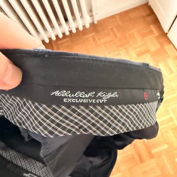 Garanti Kapsamındaki Takım Elbise Dikişi Yırtıldı, Mağaza Sadece Getirme Şartı Koştu