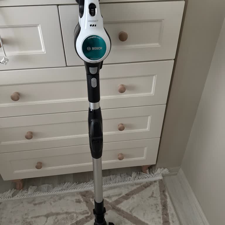 Garanti Kapsamındaki Dikey Süpürge Şarj Sorunu İçin 900 TL Servis Ücreti Talebi