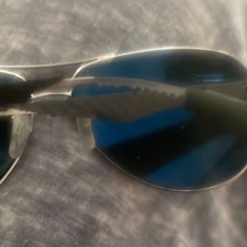 Rayban Güneş Gözlüğü Saplarındaki Soyulma Sorunu Ücretsiz Değişim Talebi