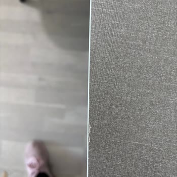 Kırık Ve Kirli Mobilyalar, Tekrarlanan Teslimat Ve Çözülmeyen Müşteri Hizmeti