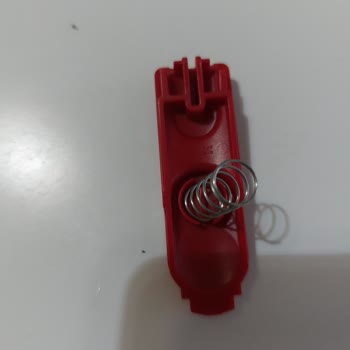 Dyson Süpürge Parçası Kırıldı, Tüm Boru Değişimi Teklifi Ve Yüksek Maliyet