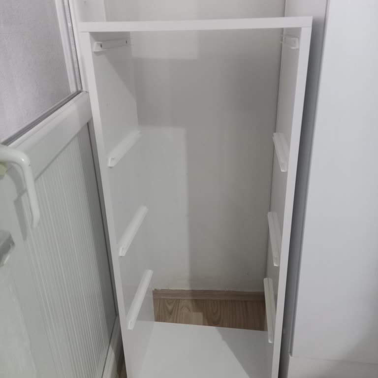 Eksik Arka Panel Parçası Nedeniyle Oyuncak Dolabını Kuramıyorum