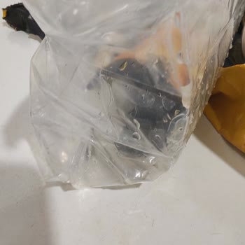 Kırık Sirke Şişesi Ve Kirlenmiş Ürünler Nedeniyle Şikayet