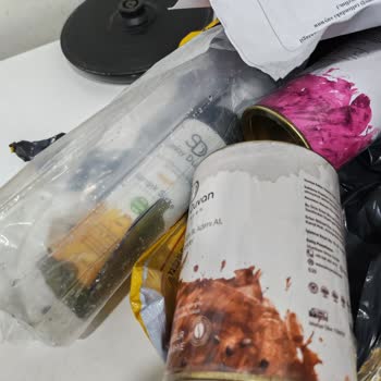 Kırık Sirke Şişesi Ve Kirlenmiş Ürünler Nedeniyle Şikayet