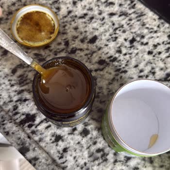 Anpa Gross Mağazasında Zühre Ana Sahte Kozalak Macunu Satışı