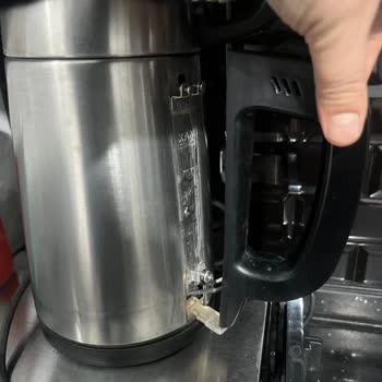 Karaca Çay Makinesi Kulpu Koptu, Güvenlik Riski Ve Cevapsız Müşteri Hizmeti