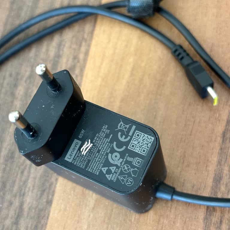 Topraksız Adaptör Nedeniyle Elektrik Çarpması Ve Ücretsiz Topraklı Adaptör Talebi