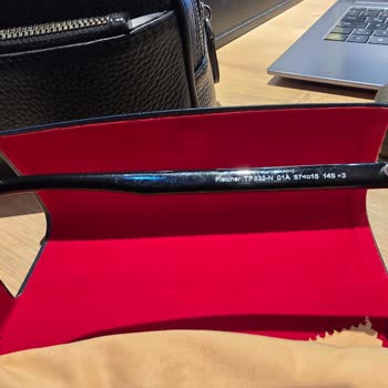 Tom Ford Gözlüğünde Tekrar Eden Renk Atması Ve Uzayan Değişim Süreci