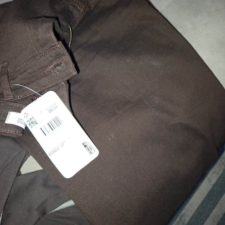 Leke Ve Kullanılmış Görünen Ürünün Hemen Değişimi Talep Ediliyor