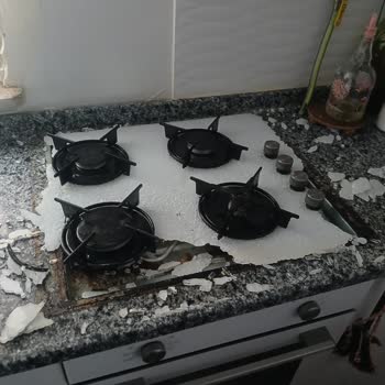 Cam Ocakta İki Kez Patlama, Garantiye Rağmen 4.600 TL Ücret Talebi