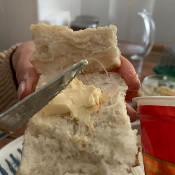 Посторонний Предмет в Крем‑сыре President