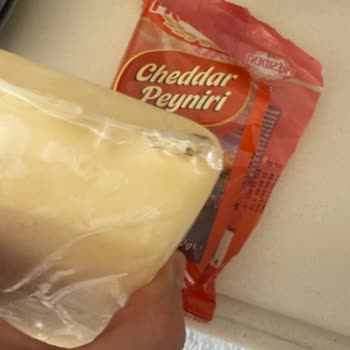 Я Получил Cheddar Сыр President в  Упаковке с Плесенью