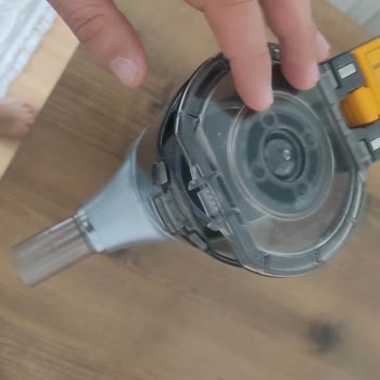 LG A9 Dikey Süpürge Kapağı Ücretinin 3300 TL Olması Aşırı Yüksek