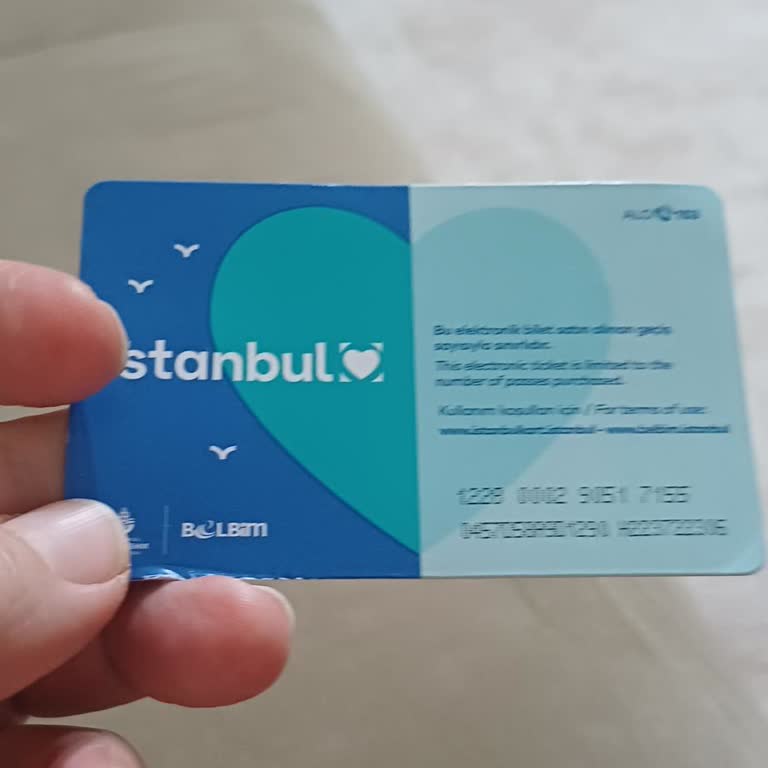 İstanbulkart Üç Durak Kartı Tek Kullanımda 150 TL Çekildi