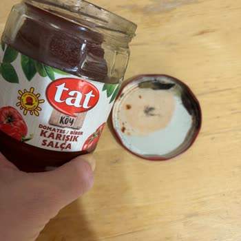 Küflenmiş Tat Salçası İçin Güven Kaybı Ve Açıklama Talebi