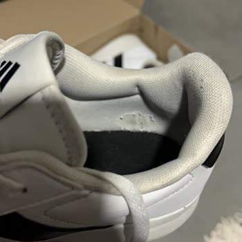 Adidas Breaknet 2.0 Ayakkabısında Altı Ayda İç Astarda Yırtılma, Mağazalar Kullanıcı Hatası Diyor