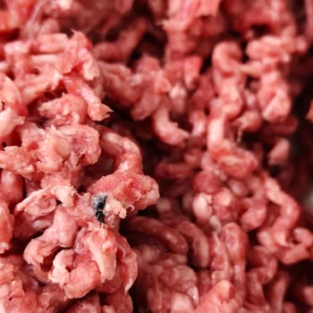 Migros Hemen Uygulaması Üzerinden Satın Alınan Dana Kıyma İçinde Hayvan Kılları Ve Yabancı Maddeler