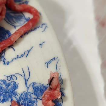 Migros Hemen Uygulaması Üzerinden Satın Alınan Dana Kıyma İçinde Hayvan Kılları Ve Yabancı Maddeler