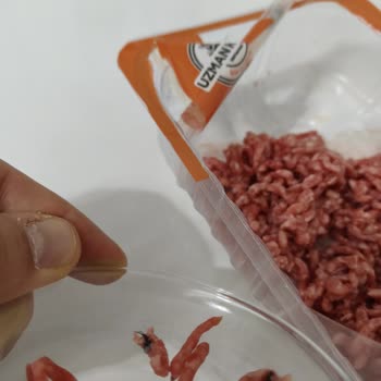 Migros Hemen Uygulaması Üzerinden Satın Alınan Dana Kıyma İçinde Hayvan Kılları Ve Yabancı Maddeler