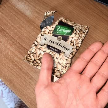 A101 Çerezinde Cam Ve Taş Bulunması Çocuğun Dişine Zarar Verdi