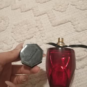 @holyparfumm Yanlış Ürün, Bozuk Kutu Ve Ciddiyetsiz Müşteri Hizmetine Şikayet