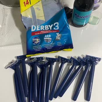 Derby3 Tıraş Setinde Bir Bıçak Eksik