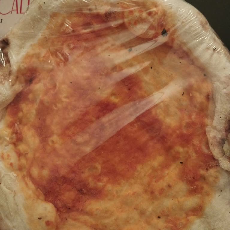 İtalyan Domatesli Soslu Pizza’da Görsel İle Gerçek Sos Miktarı Arasındaki Fark