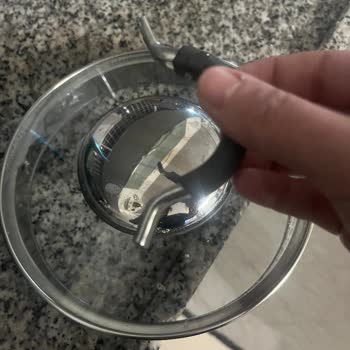 Tefal Çelik Tencere Setinin Kapağının Tutacağı 4 Ayda Koptu