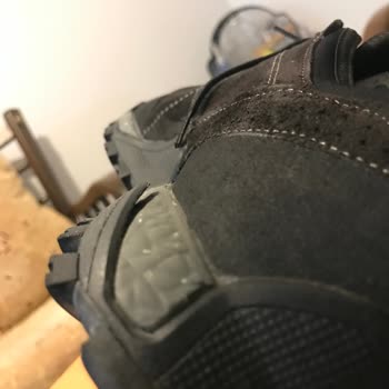 Batı Mümessillik Ayakkabı Tabanı 3 Hafta İçinde Ayrıldı Ve Üretim Hatası İadesi Reddedildi