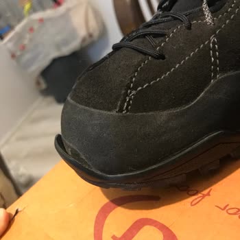 Batı Mümessillik Ayakkabı Tabanı 3 Hafta İçinde Ayrıldı Ve Üretim Hatası İadesi Reddedildi