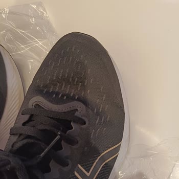 Asics Ayakkabısında Üretim Hatası Ve Değişim İsteği!