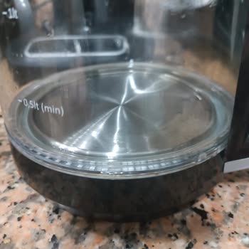 Karaca Çaysever Konuşan Çaycının Alt Cam Haznesindeki Tekrarlayan Kırılma Ve Pas İçin Değişim Talebi