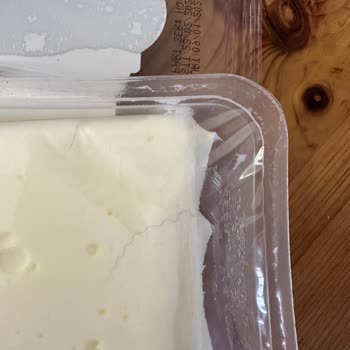 File Market Kaymak Ürününde Saç Teli Bulunması Ve Yetersiz Müşteri Hizmeti