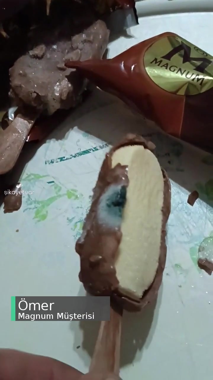 Küflü Magnum Dondurma videonun kapak resmi